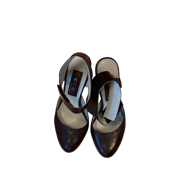 Leather Heels with Velcro Strap, black, size 36.5 (equivalent to 6.5 US) - Picture 2 of 9